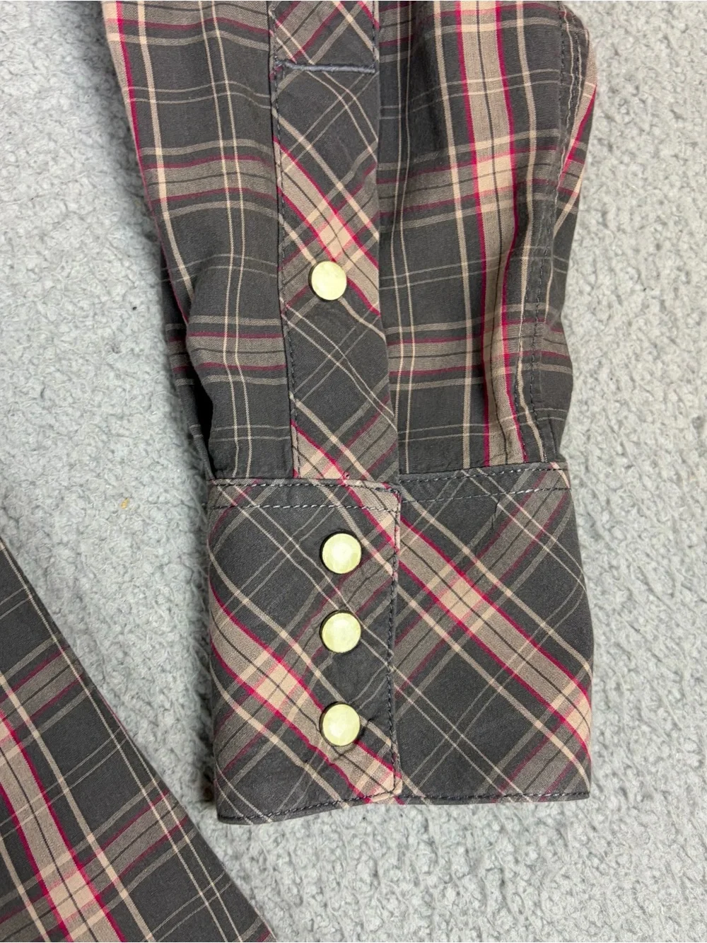 True Religion Pearl Snap Shirt Men's Brown & Red Plaid Pocket Flaps Western